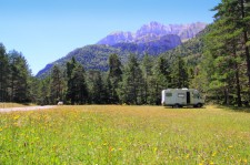 Best RV Accessories for Using on Summer Vacation